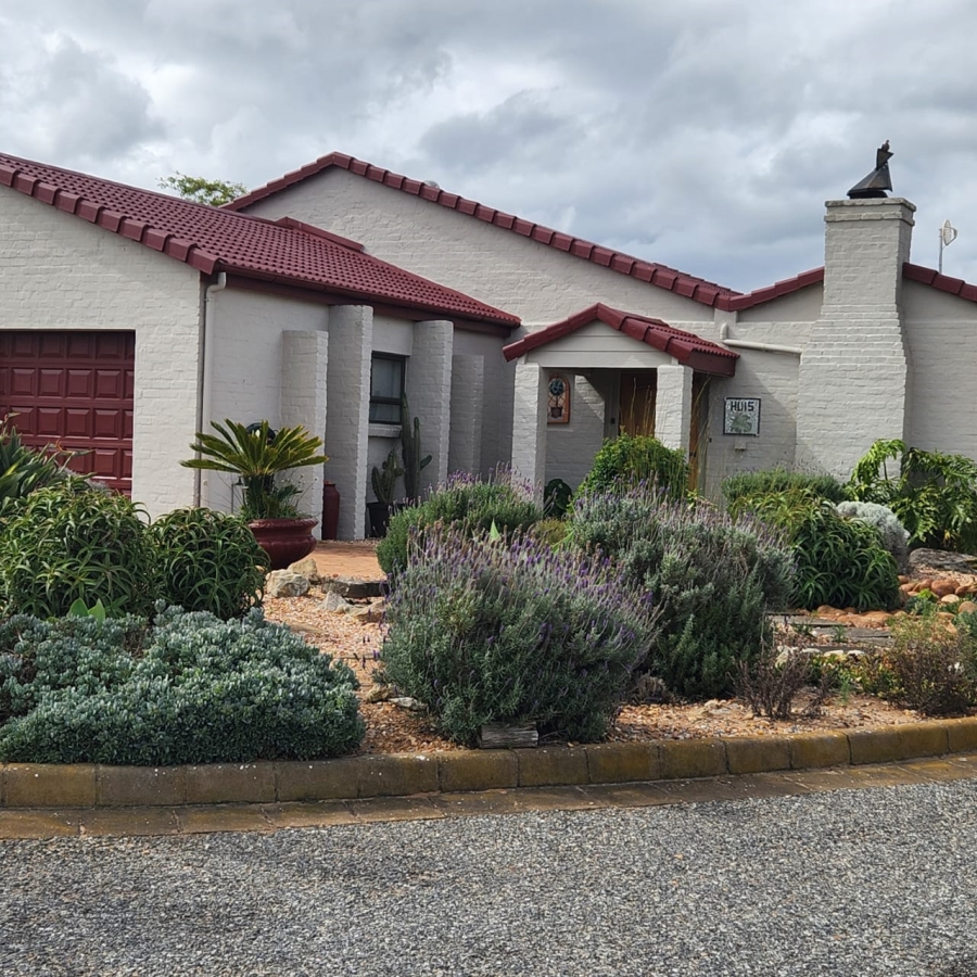 3 Bedroom Property for Sale in Stilbaai Wes Western Cape